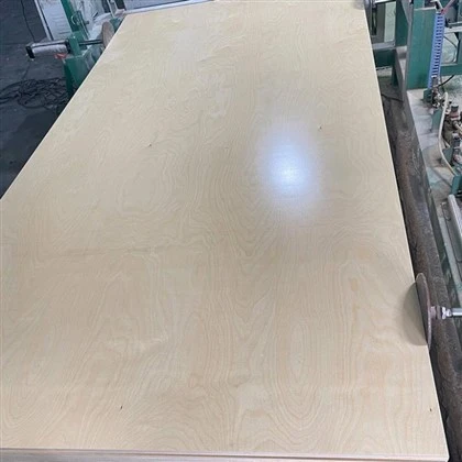 ไม้อัด UV Birch 4x8 จีนด้านเดียว